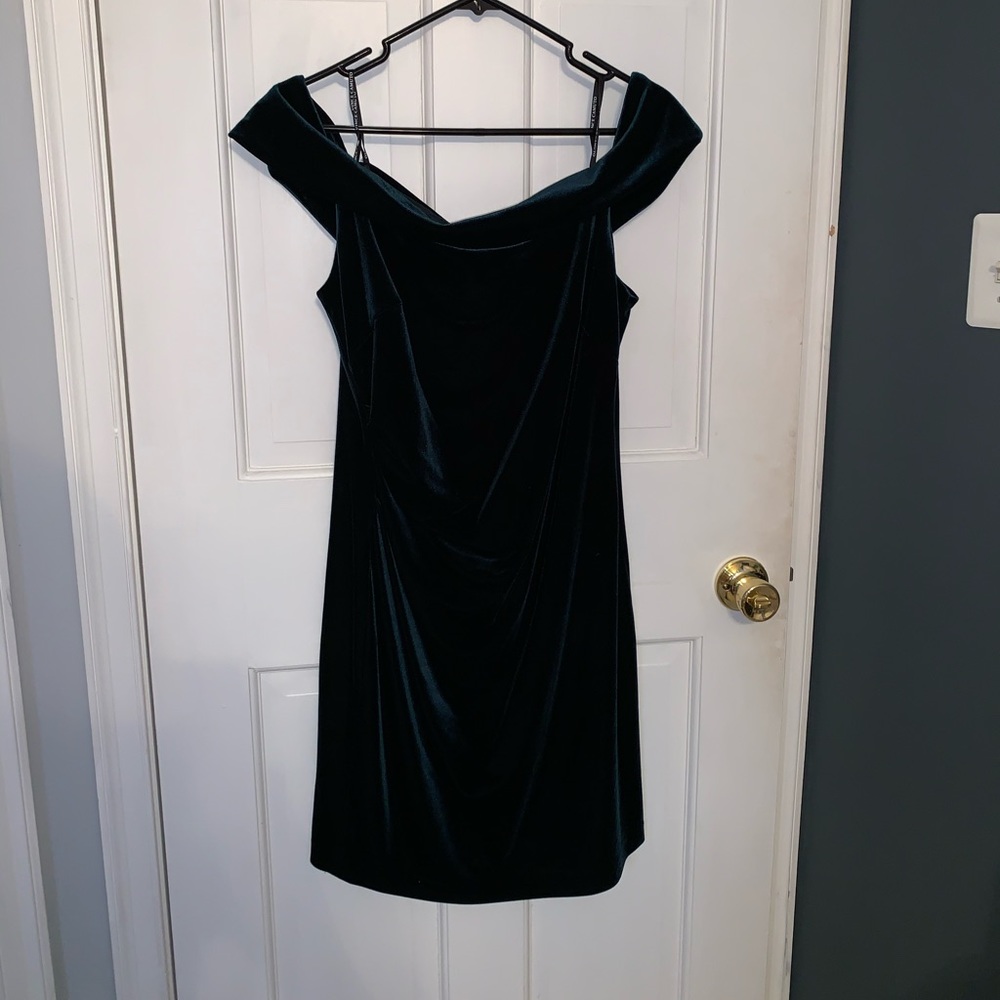 Vince Camuto Green Velvet Dress